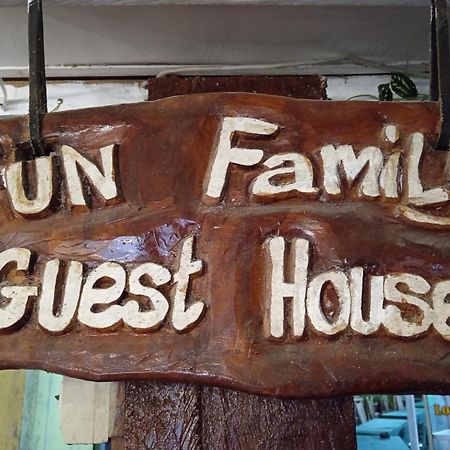 Fun Family Guest House N Jungle Tour Bukit Lawang Exterior photo